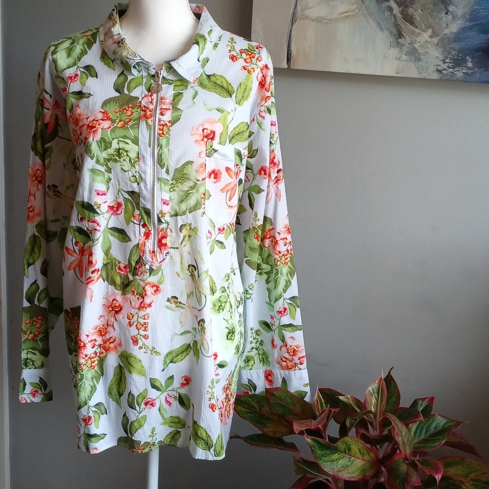 Tommy Hilfiger blouse size 3X green and white